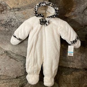 Rothschild NWT Faux Fir Snow Suit 6-9 months super soft